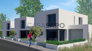 Land for sale in Marinha Grande, Portugal — €108,000