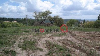 Land for sale in Ourém, Portugal — €100,000