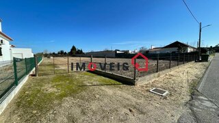 Land for sale in Almeirim, Portugal — €57,500