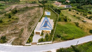 Terreno de 4338 m² em Leiria