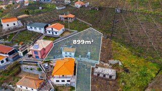 Land for sale in Câmara de Lobos, Portugal — €165,000