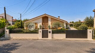 Terreno em Aveiro · 1650 m² · 55 000 €