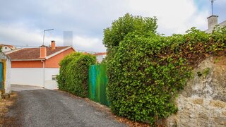 Terreno em Torres Vedras · 354 m² · 70 000 €