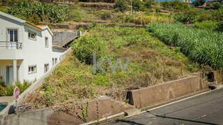 Land for sale in Calheta (Madeira), Portugal — €110,000