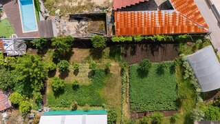 Terreno · 1059 m² · 82 000 €