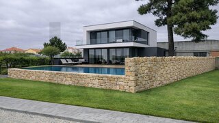 Land for sale in Sesimbra, Portugal — €145,500