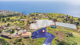 Land for sale in Calheta (Madeira), Portugal — €333,000