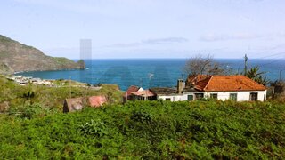 Land for sale in Santana, Portugal — €320,000