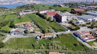 Land for sale in Almada, Portugal — €900,000