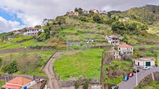 Land for sale in Câmara de Lobos, Portugal — €120,000