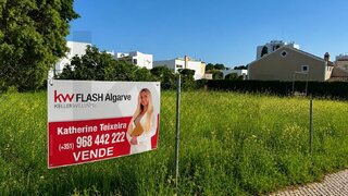 Land for sale in Portimão, Portugal — €799,000