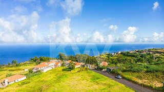 Land for sale in Calheta (Madeira), Portugal — €200,000