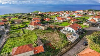 Terreno para venda em Calheta (Madeira), Portugal — 90 000 €