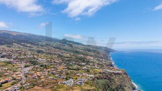 Land for sale in Calheta (Madeira), Portugal — €225,000