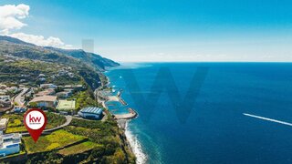 Land for sale in Calheta (Madeira), Portugal — €1,399,000