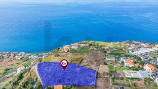 Land for sale in Calheta (Madeira), Portugal — €750,000