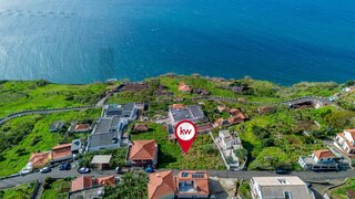 Land for sale in Calheta (Madeira), Portugal — €380,000