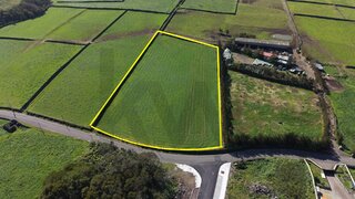 Land for sale in Ribeira Grande, Portugal — €329,900