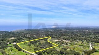 Land for sale in Sesimbra, Portugal — €470,000
