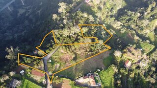 Land for sale in Santana, Portugal — €199,000