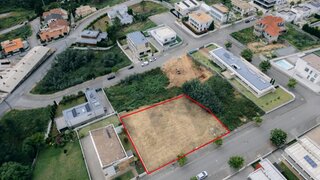 Terreno · 1280 m² · 140 000 €
