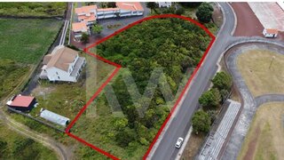 Land for sale in Madalena, Portugal — €390,000