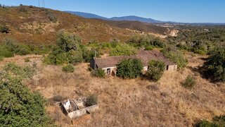 Land for sale in Portimão, Portugal — €835,000