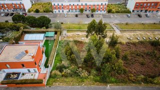 Terreno de 605 m² em Leiria