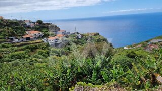 Land for sale in Calheta (Madeira), Portugal — €193,000