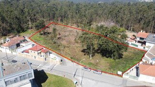Land for sale in Oliveira de Azeméis, Portugal — €75,000