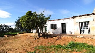 Terreno de 76 m² em Faro