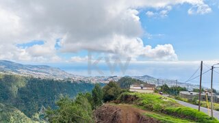 Land for sale in Câmara de Lobos, Portugal — €130,000