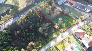 Terreno para venda em Oliveira de Azeméis, Portugal — 80 000 €