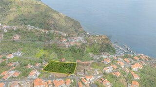 Land for sale in Calheta (Madeira), Portugal — €720,000