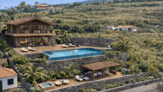 Land for sale in Calheta (Madeira), Portugal — €79,500