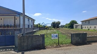 Land for sale in Oliveira de Azeméis, Portugal — €20,000