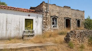 Land for sale in Leiria, Portugal — €485,000