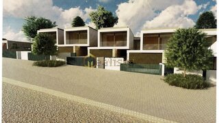 Land for sale in Santa Maria da Feira, Portugal — €195,000