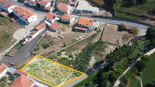 Land for sale in Felgueiras, Portugal — €77,000