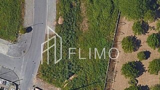 Terreno em Santa Maria da Feira · 858 m² · 315 000 €