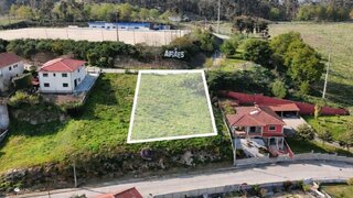 Land for sale in Felgueiras, Portugal — €53,900