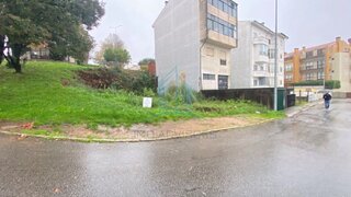Land for sale in Vila Nova de Gaia, Portugal — €75,000