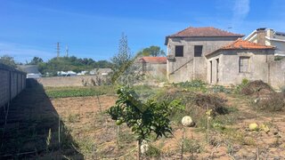 Terreno em Vila Nova de Gaia · 500 m² · 299 000 €