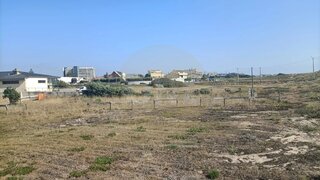 Land for sale in Vila Nova de Gaia, Portugal — €360,000