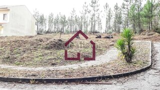 Land for sale in Oliveira de Azeméis, Portugal — €42,000