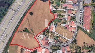 Terreno em Vila Nova de Gaia · 9552 m² · 275 000 €