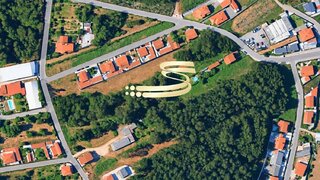 Terreno para venda em Santa Maria da Feira, Portugal — 129 000 €