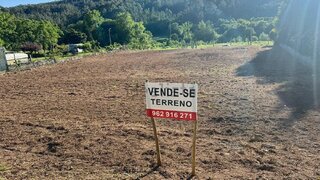 Land for sale in Vale de Cambra, Portugal — €74,000