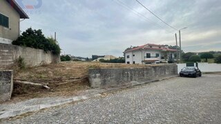 Land for sale in Maia, Portugal — €325,000