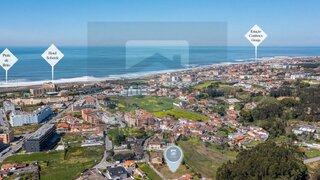 Land for sale in Vila Nova de Gaia, Portugal — €190,000